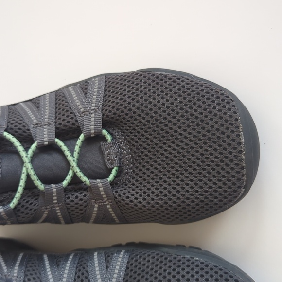 All in Motion Water Shoes Size 3 - Picture 3 of 9